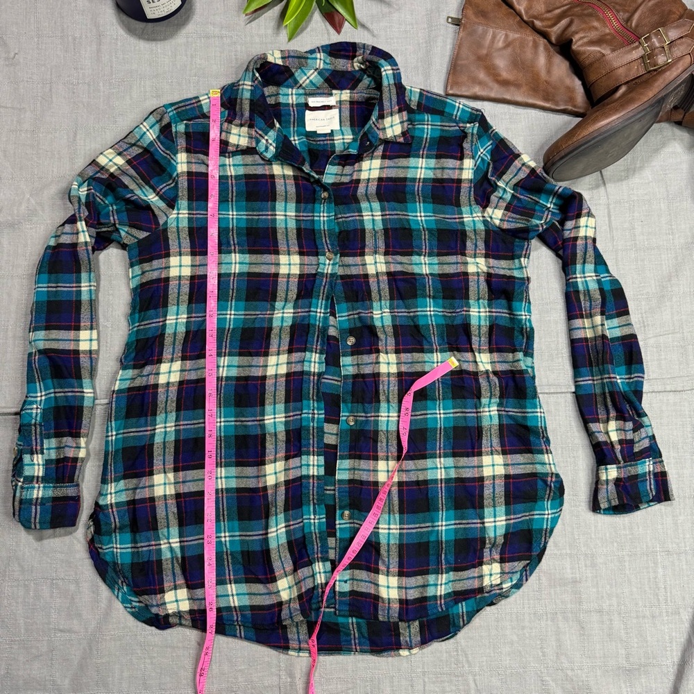 Aerie American Eagle boyfriend fit women’s plaid shirt - Picture 4 of 12
